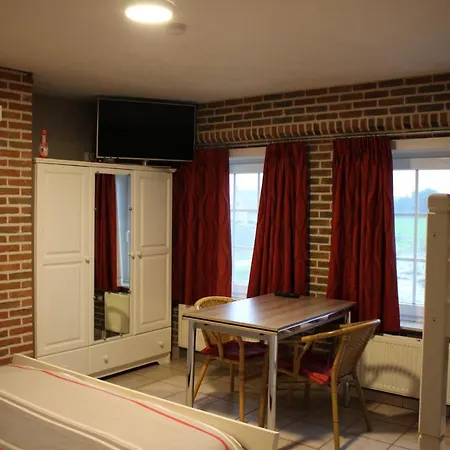 مزرعة للإقامة Breeden Steeger Hoeve Lichtervelde